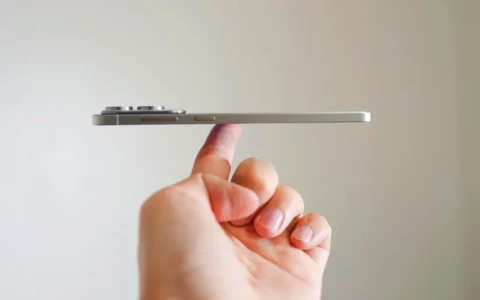 三星Galaxy S25 Edge深度体验评测  轻薄革命的潮流引领者