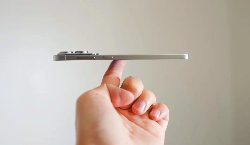 三星Galaxy S25 Edge深度体验评测  轻薄革命的潮流引领者