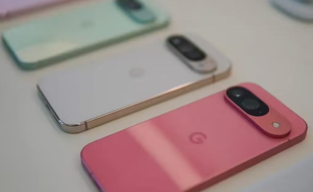 谷歌Pixel 10系列四款机型配色曝光，经典曜石黑瓷白退役