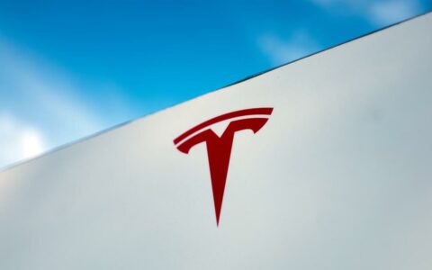 特斯拉全球第800万辆电动车下线 柏林工厂迎里程碑时刻