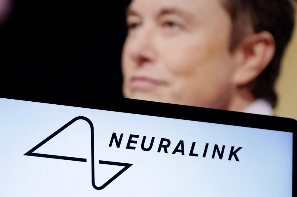 马斯克：Neuralink联合Grok助渐冻症患者重获“声音”