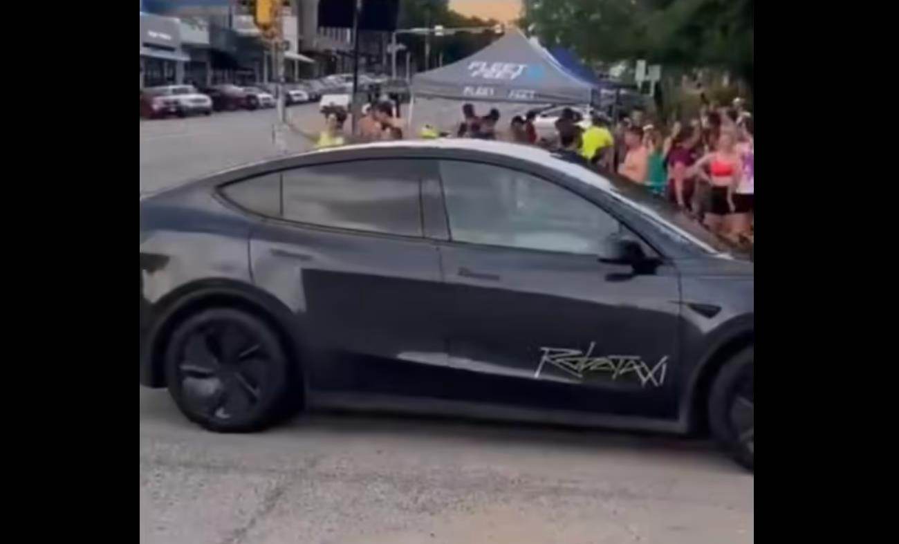 马斯克呼吁欧盟加速批准FSD 为Robotaxi全球扩张铺路