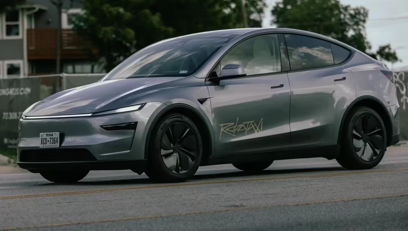 特斯拉Robotaxi在美奥斯汀开启公众试乘