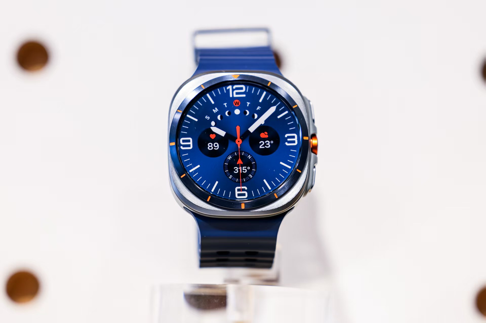 Ultra级腕表之选 新款三星Galaxy Watch Ultra预约进行中！