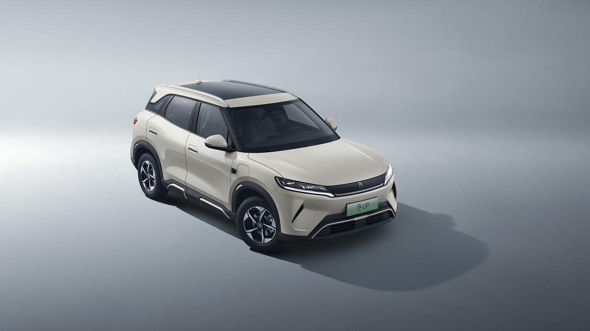 元UP 301KM领航型上市：7.48万元打造年轻人第一台SUV