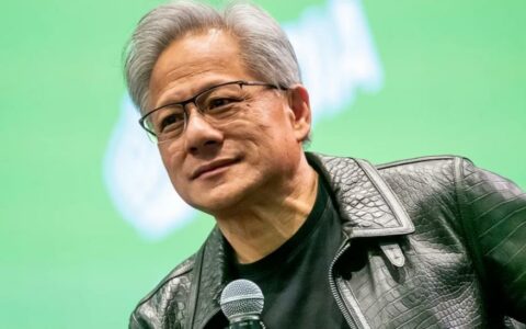 ‌英伟达CEO黄仁勋再套现2710万美元，机器人业务或成新增长点