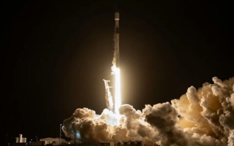 ‌SpaceX创纪录：猎鹰9号实现30次复用 星舰试飞成功