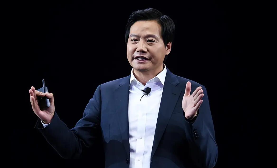 雷军:小米17对标iPhone 正面迎战