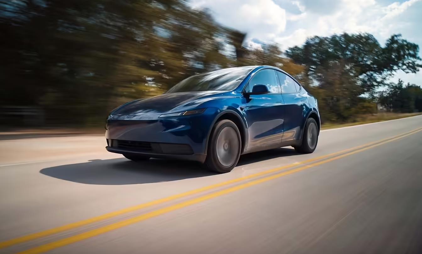 ‌特斯拉Model Y标准版降价至28.5万元 续航缩水至516公里