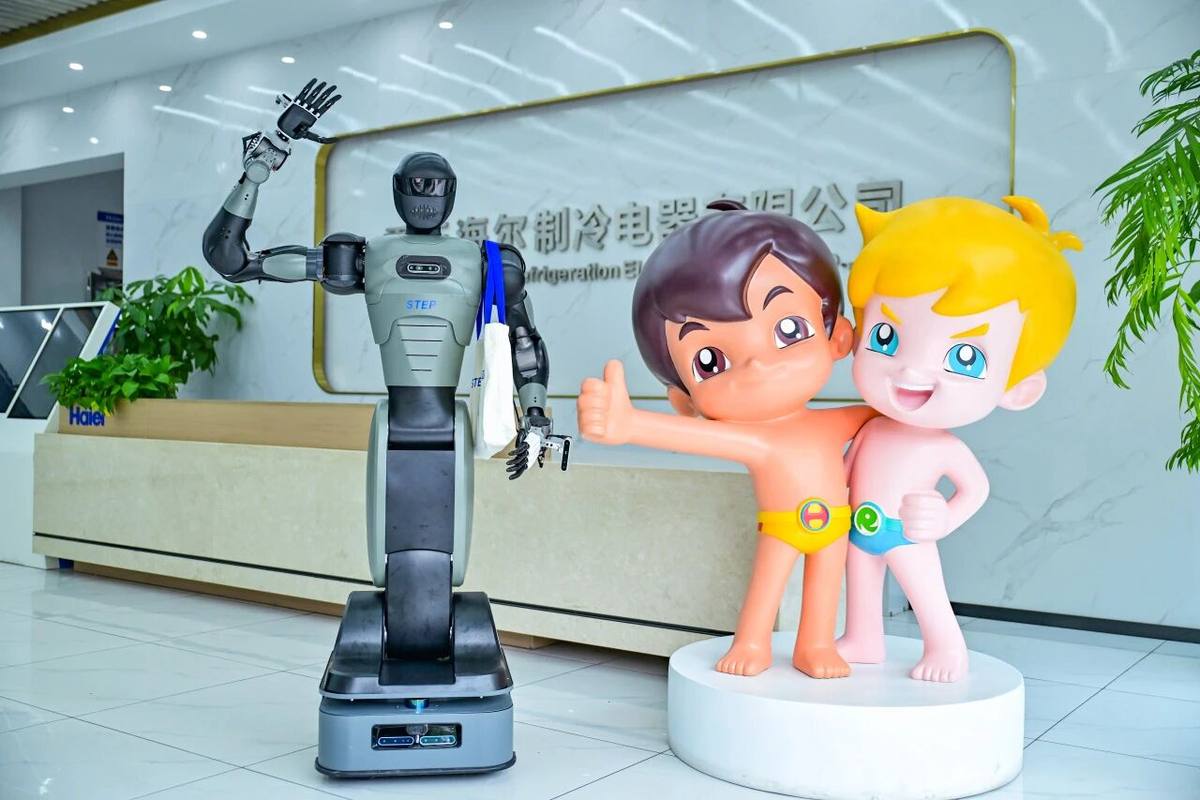 累活、脏活让机器人干！海尔智家一工厂用上“人形机器人”