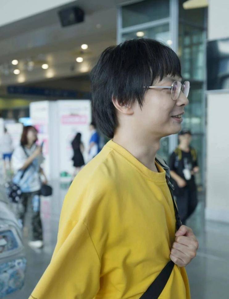 星光不负，码向未来 ———选择鸿蒙的800万种可能 