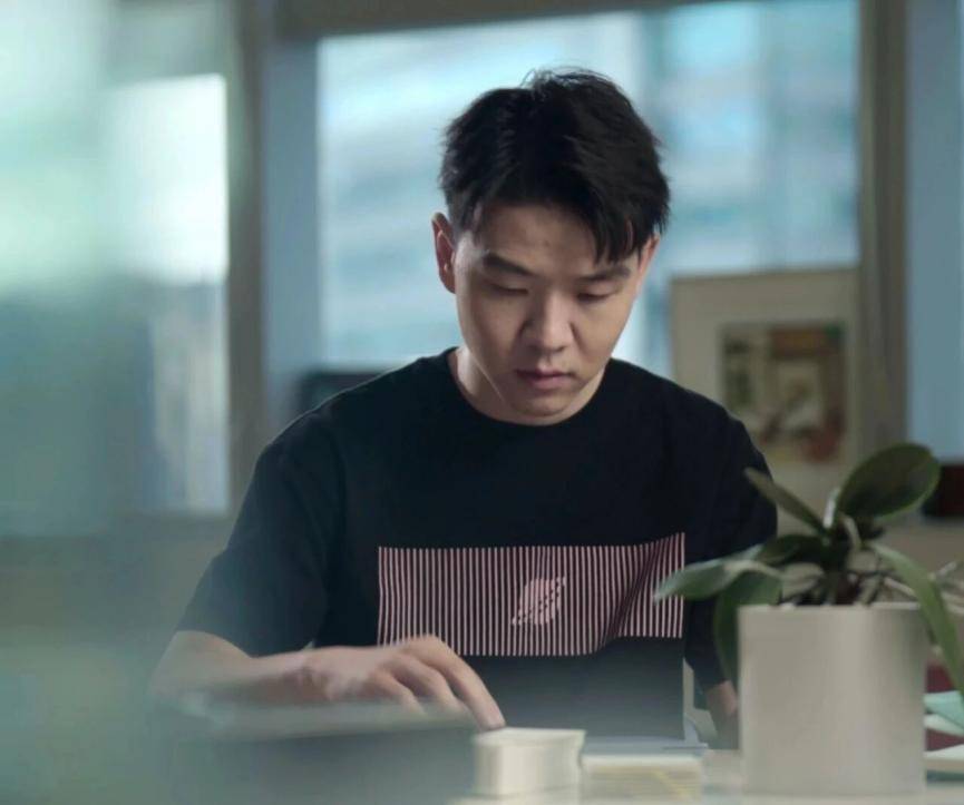 星光不负，码向未来 ———选择鸿蒙的800万种可能 