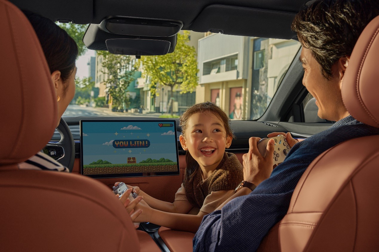 10.98万起上市！极狐阿尔法T5搭载最像真人驾驶的驾驶辅助“王炸”登场