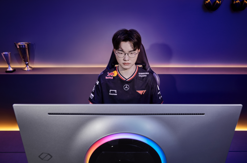 T1六冠加冕：三星显示器以巅峰科技致敬电竞传奇，共启竞技新篇