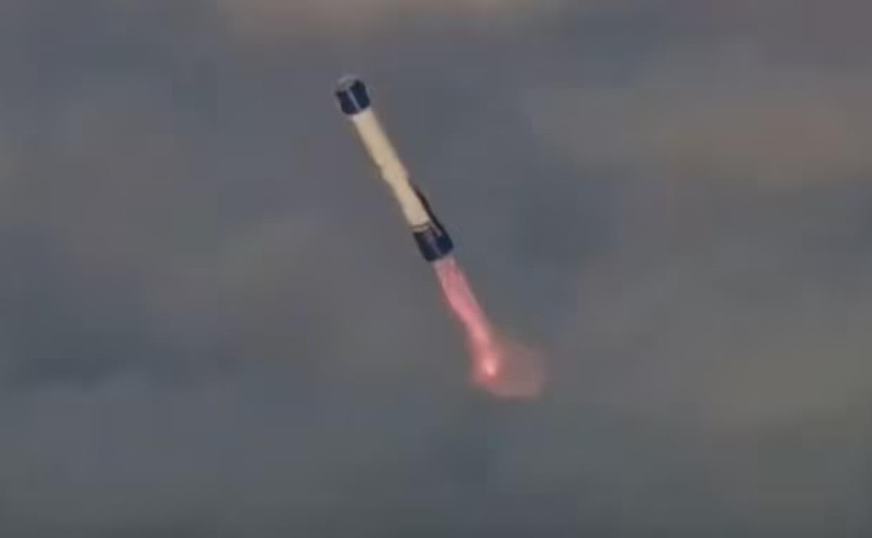 ‌蓝色起源“新格伦”火箭成功发射并首次实现推进器回收