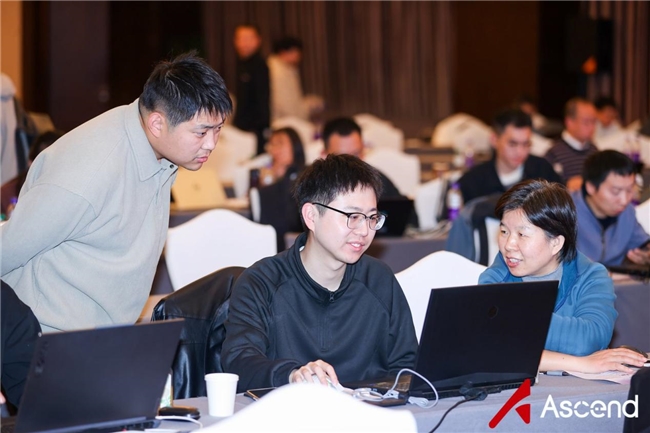 凝“芯”聚力，淬炼成“钢” | 昇腾“淬火行动”北京专场点燃伙伴开发者创新引擎