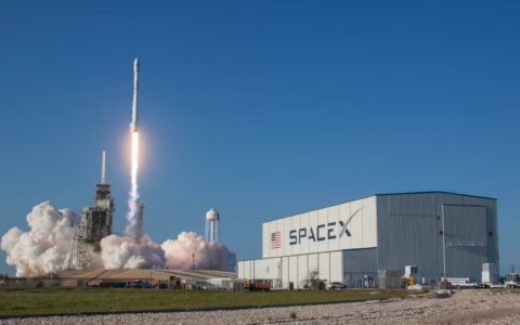 ‌SpaceX估值有望翻倍至8000亿美元 拟2026年IPO登顶美国私营公司榜首