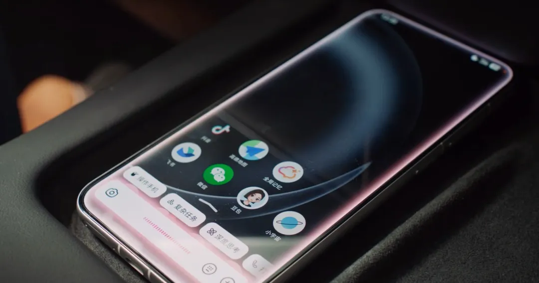 豆包AI手机的“技术合伙人”，瑞声科技构筑AI手机+AI眼镜核心交互底座