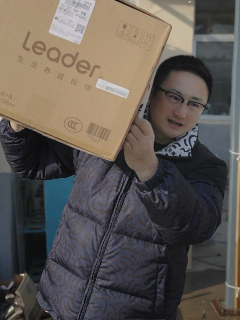 60只流浪猫的“暖冬计划”:一间猫别墅与Leader统帅的故事