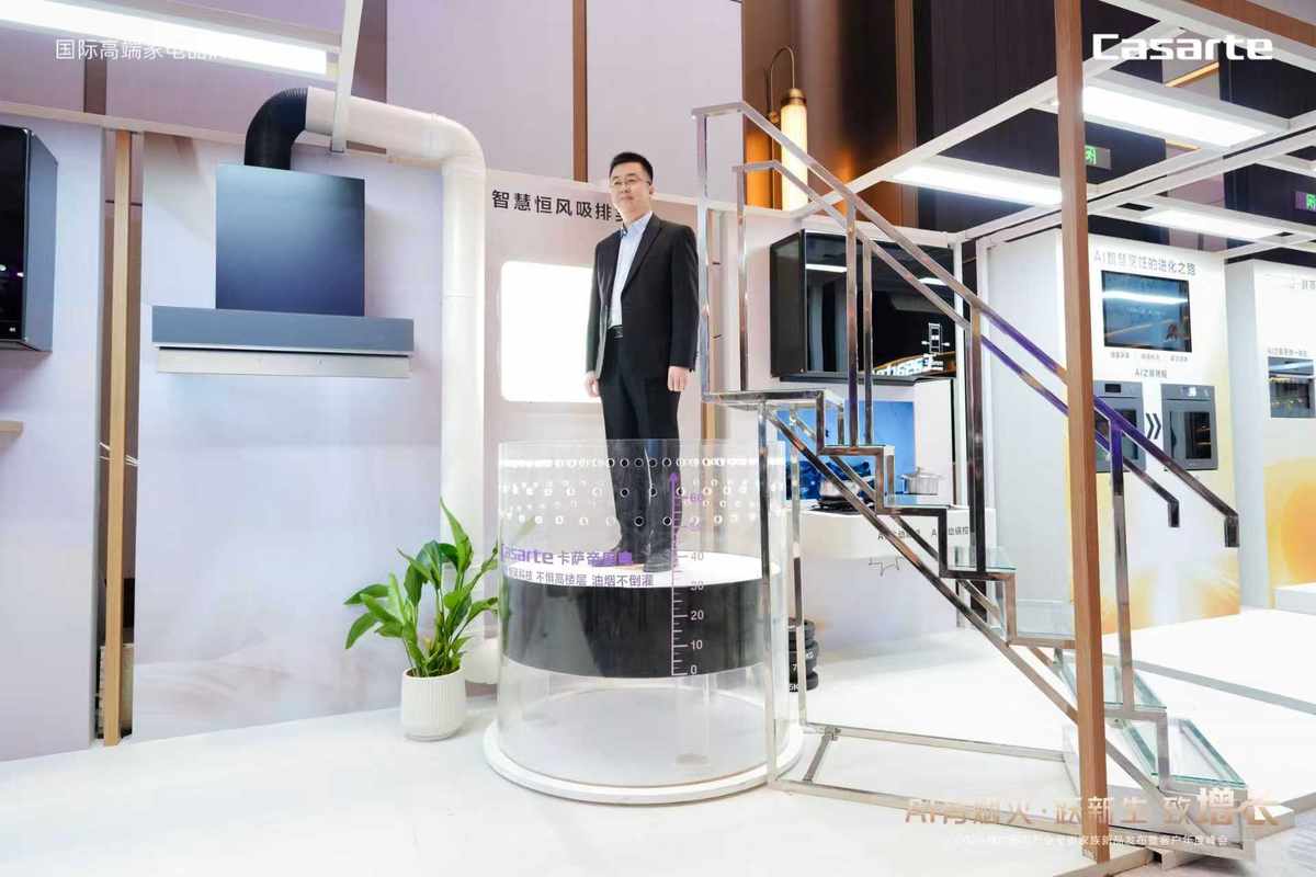 烟机吸力怎么算最大,卡萨帝吹起80公斤成年人算最大?