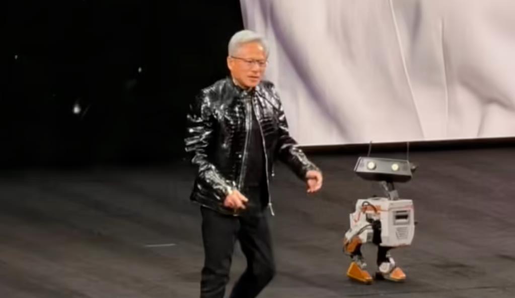 【CES 2026】黄仁勋:机器人“ChatGPT时刻”已至,英伟达开源物理AI模型