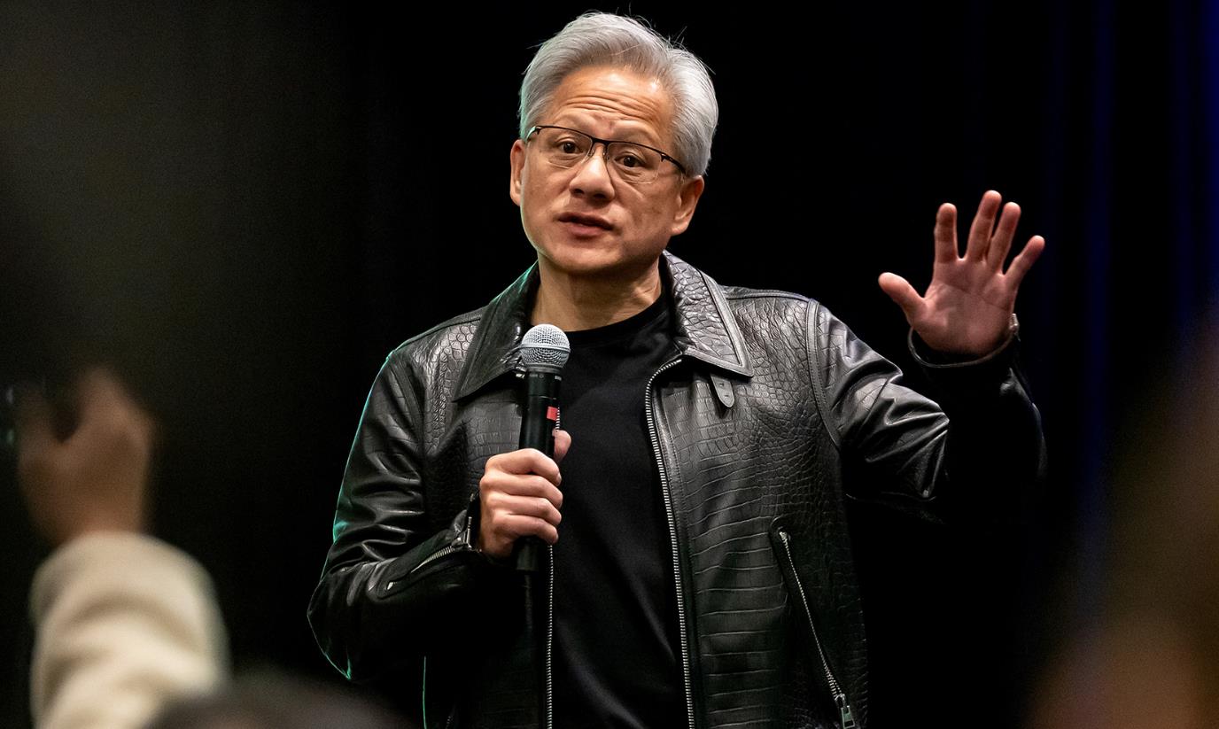 黄仁勋获IEEE最高荣誉奖章 表彰其推动计算革命