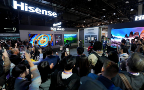 首秀即焦点！海信全新一代RGB-Mini LED电视116UX引爆CES 2026