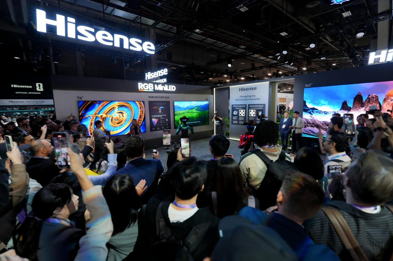 首秀即焦点!海信全新一代RGB-Mini LED电视116UX引爆CES 2026