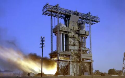 NASA拆除两座阿波罗时代标志性测试设施