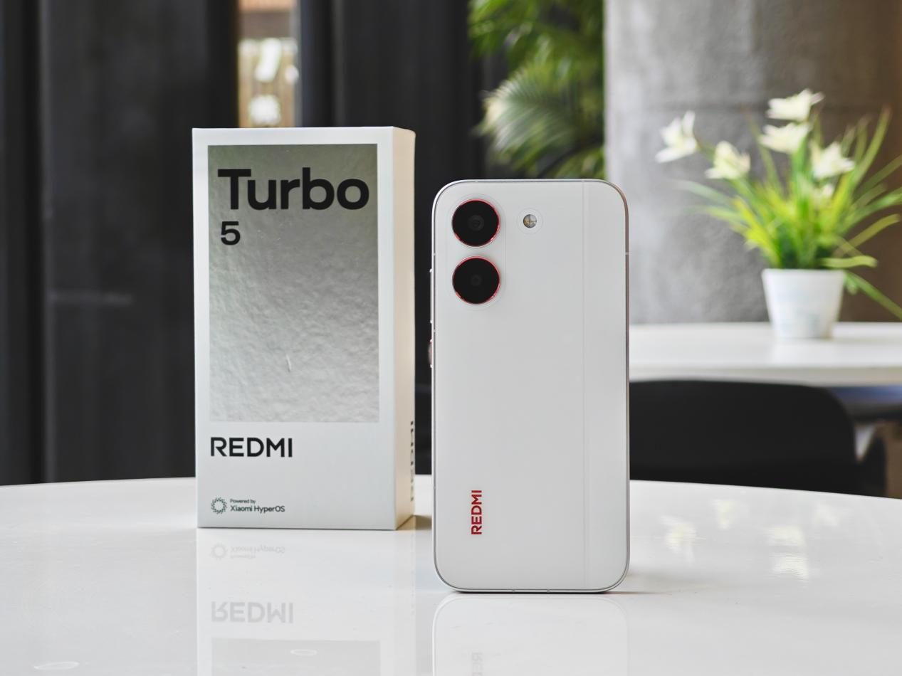 实测REDMI Turbo 5：性能重构与续航极限进阶
