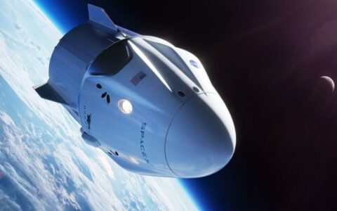 马斯克或整合商业帝国，SpaceX考虑与特斯拉、xAI合并