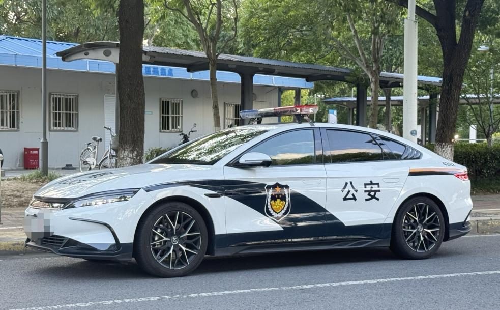 比亚迪警务车,《守护解放西》镜头外的实力答卷