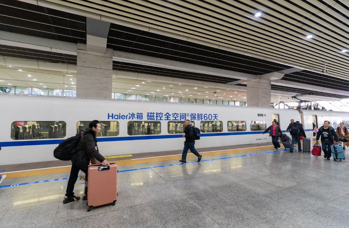 海尔冰箱联合中国高铁打造春运“新鲜专列”