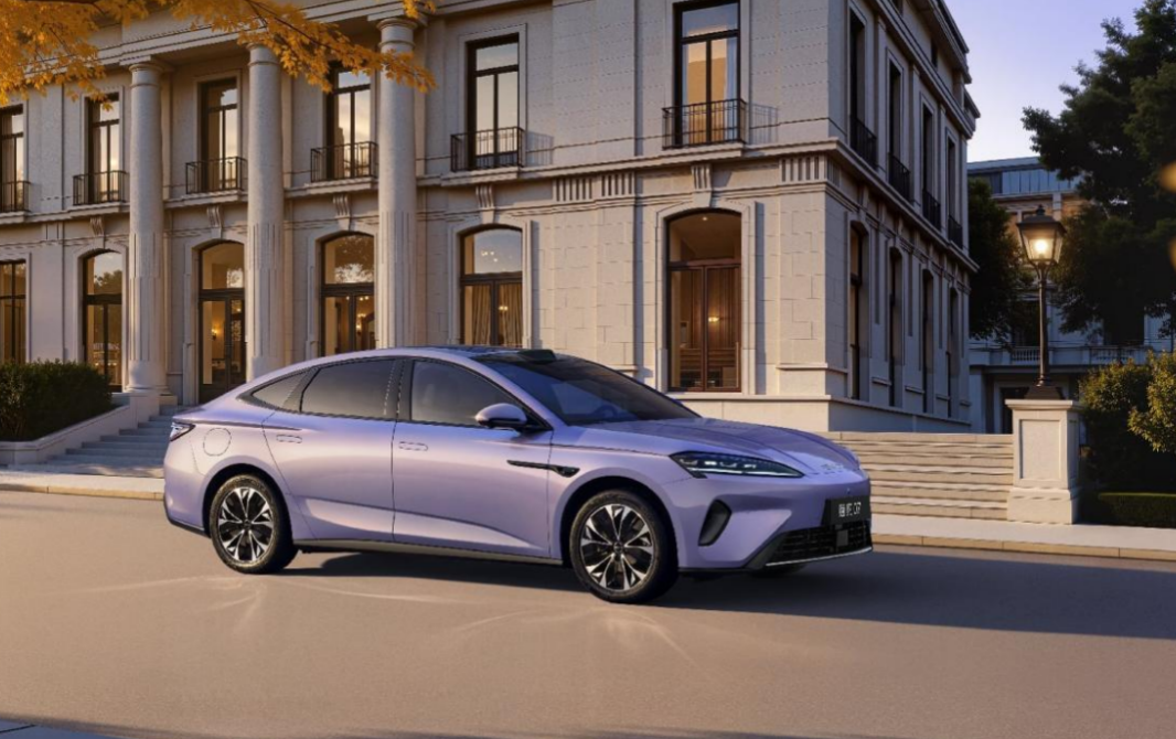 比亚迪2026款海狮06EV、海豹07EV双车齐发,海豹08惊艳首秀,闪充时代告别等待