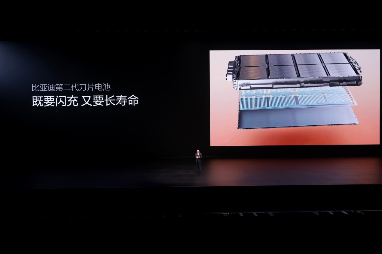续航焦虑的终结者？比亚迪闪充成为汽车电动化转型收官之作