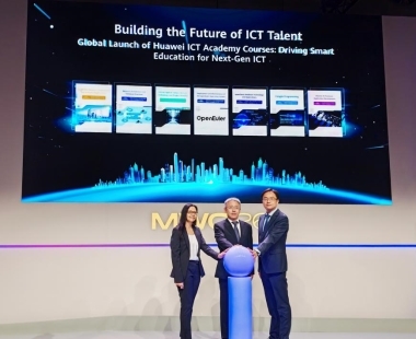 华为在MWC 2026发布新一代信息技术领域智慧课程,以AI赋能全球教育数字化新未来