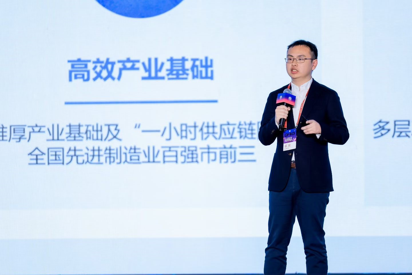 让机器人真正“干活”——从王贺升与优理奇的实践看具身智能如何走向产业现场