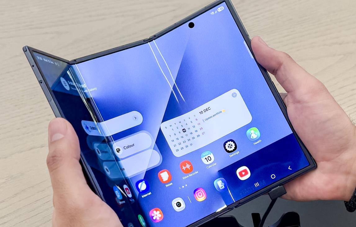 三星首款三折叠手机Galaxy Z TriFold发布仅三个月即宣告停售