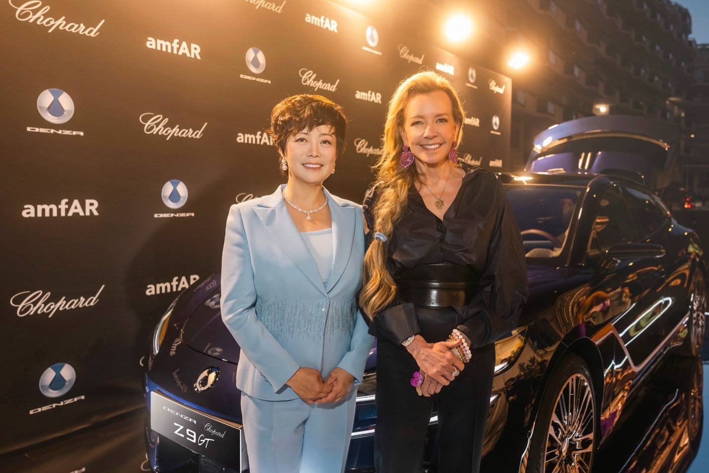 腾势联袂Chopard萧邦呈现Z9GT高定版,以555万元在amfAR慈善晚宴成交