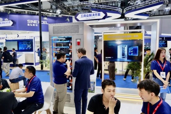 蜂巢能源285kWh工商储一体机：双面液冷+CTR，储能进入“精算”时代