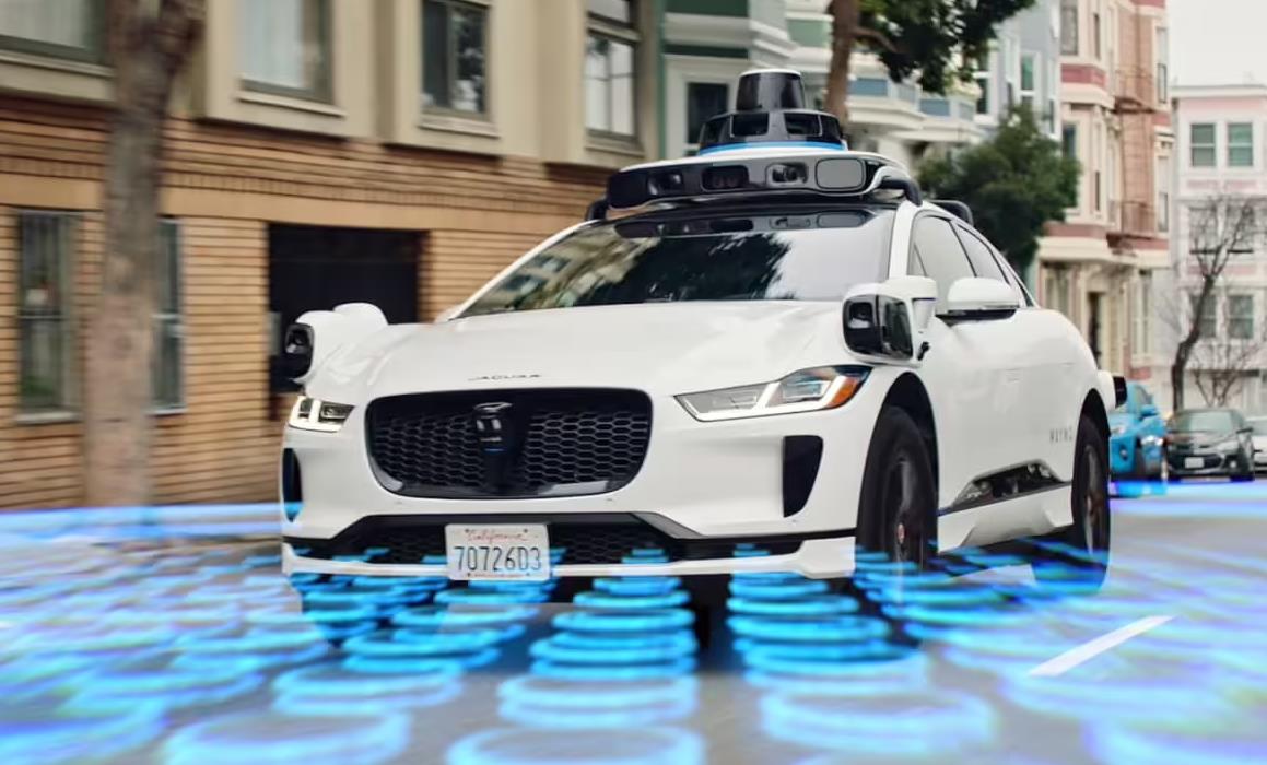 Waymo因施工区识别隐患召回近4000辆自动驾驶出租车