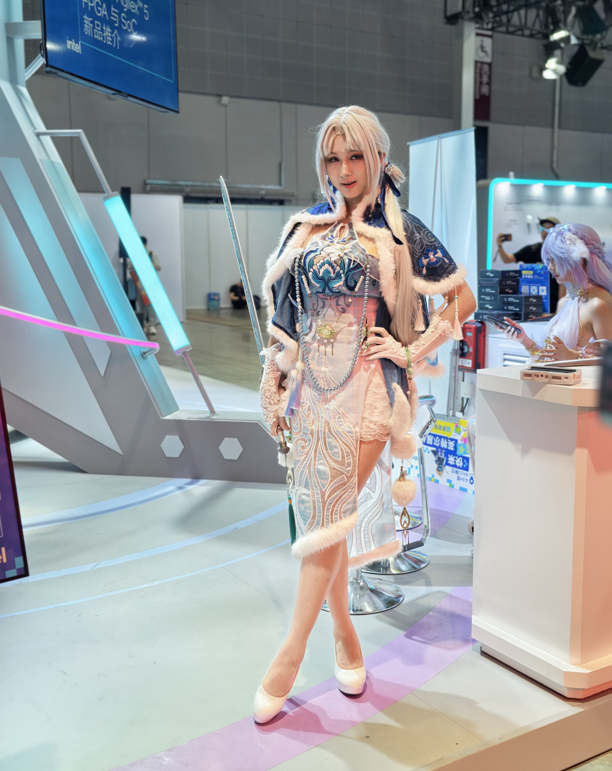 Intel笔记本上演“五世同堂”!是实力 也是无奈