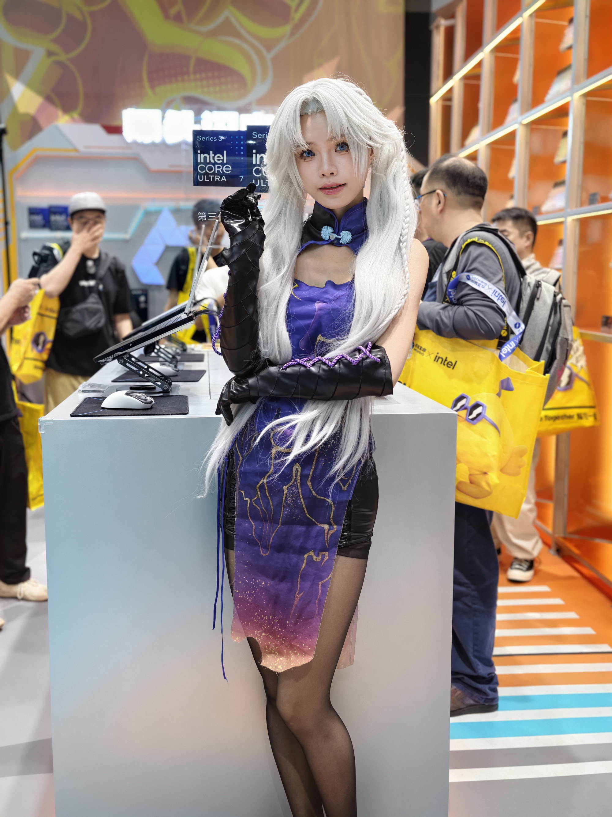 Intel笔记本上演“五世同堂”!是实力 也是无奈