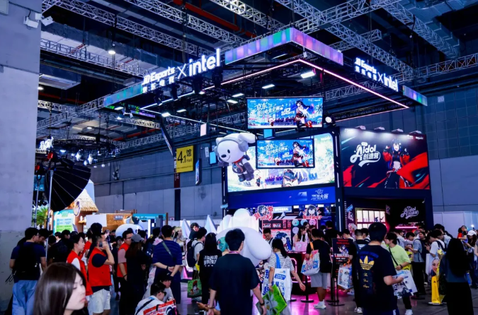 酷睿Ultra战力Plus,英特尔携九大合作伙伴亮相Bilibili World 2026
