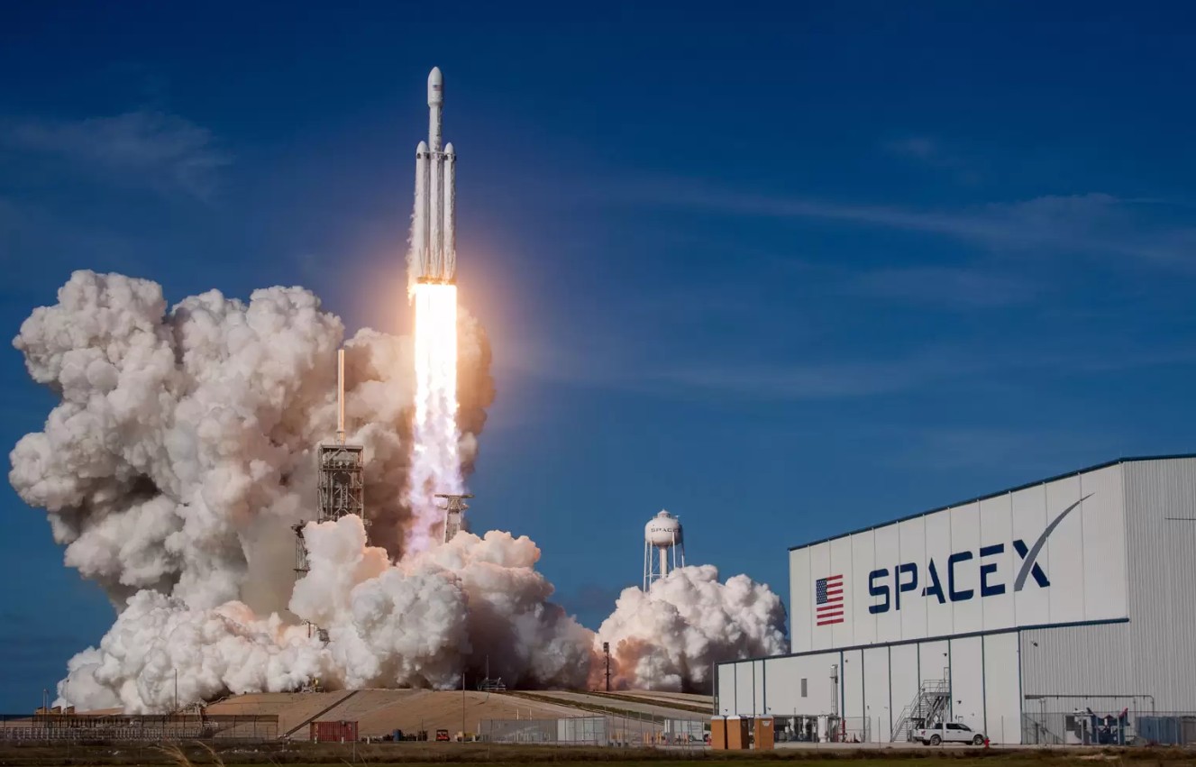 SpaceX上市首份财报亮相:Q2营收78亿美元,净亏损大幅收窄