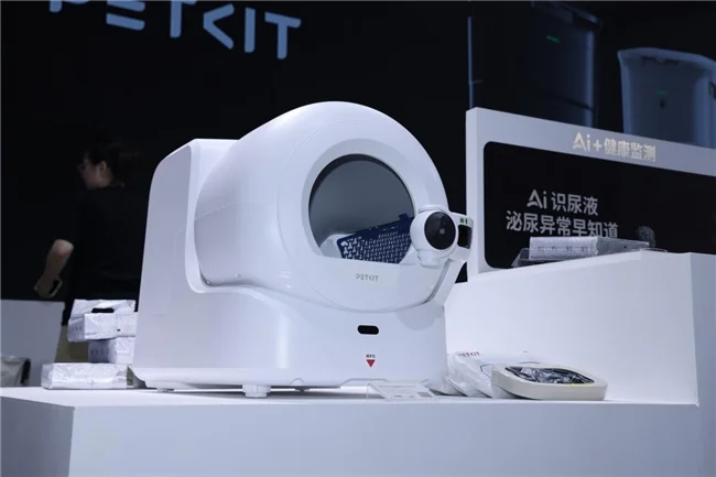 硬核产品力实力出圈！PETKIT小佩亚宠展再获殊荣，智能饮水机ULTRA摘得年度畅销大奖
