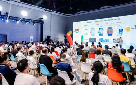 从“打开App”到“意图即服务”，近200位开发者在HDD深圳站探索鸿蒙AI开发新范式
