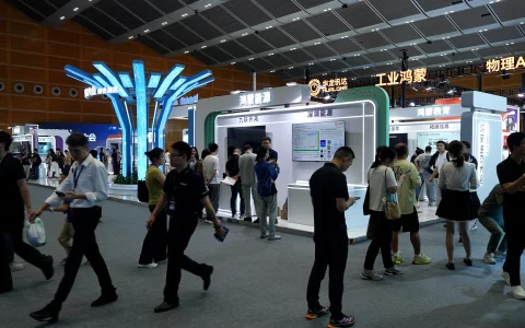 新智联·新未来：开源鸿蒙叩开万物智联产业新大门
