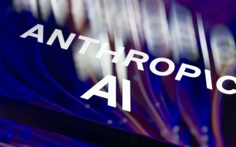 英国AI监管架构师入职Anthropic后闪电离职，旋转门争议促制度反思