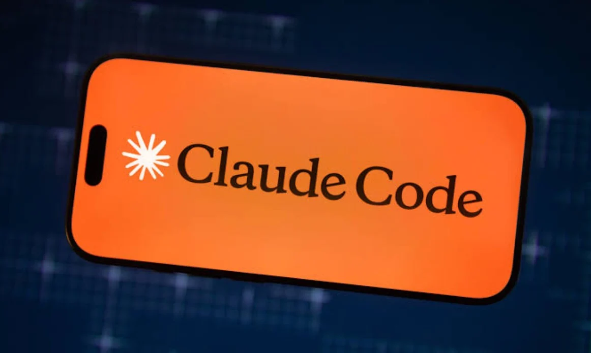 AI写代码该不该管?Claude Code创作者:生产代码标准要更高